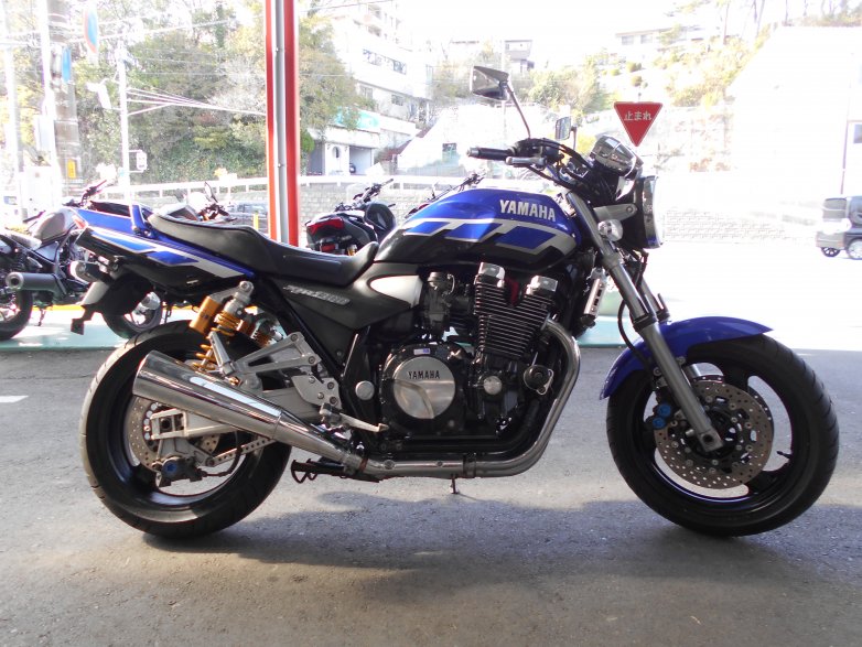 中XJR1300青